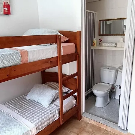 Quarto em Acomodações Particulares Carreiro's House *
